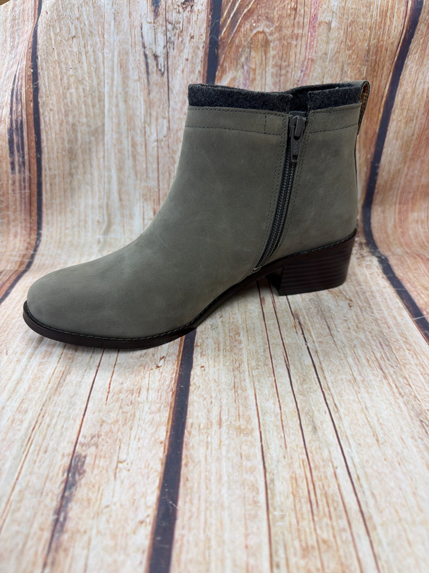 CLEARANCE Vionic Hope Joslyn Charcoal Grey