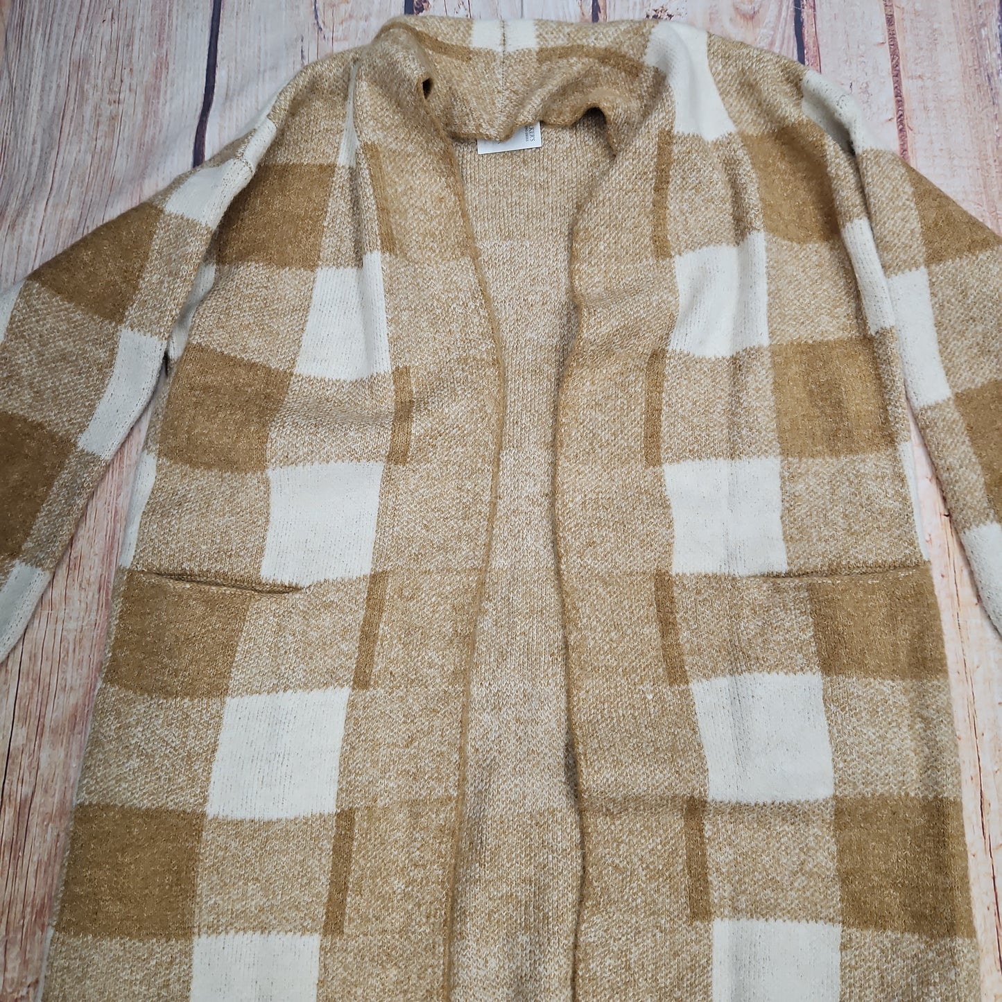 ASHLEY LONG SWEATER PLAID TAN W/POCKETS