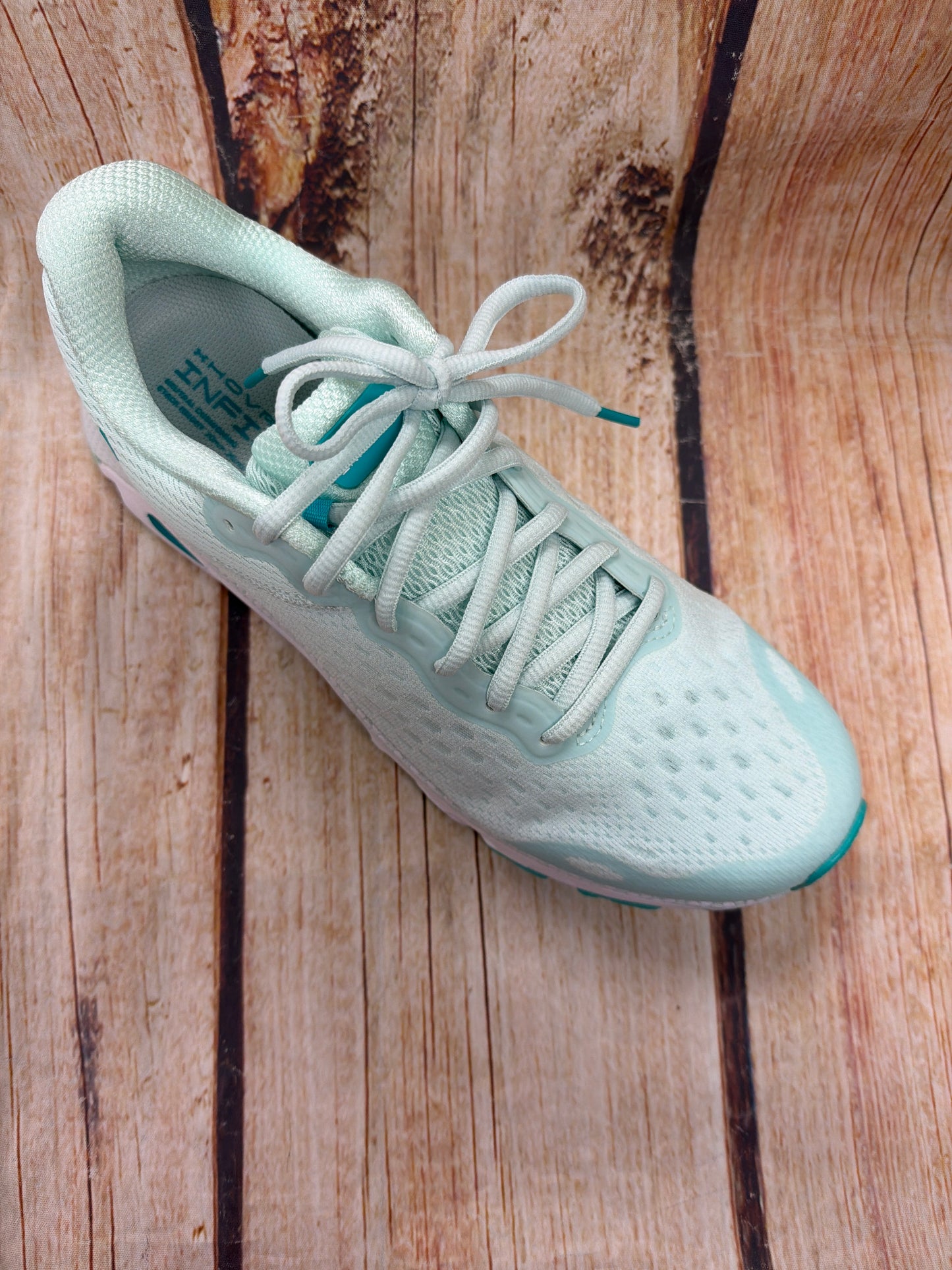 CLEARANCE Under Armour 3023556-302 HOVR™ Infinite 3 Mint Green Women
