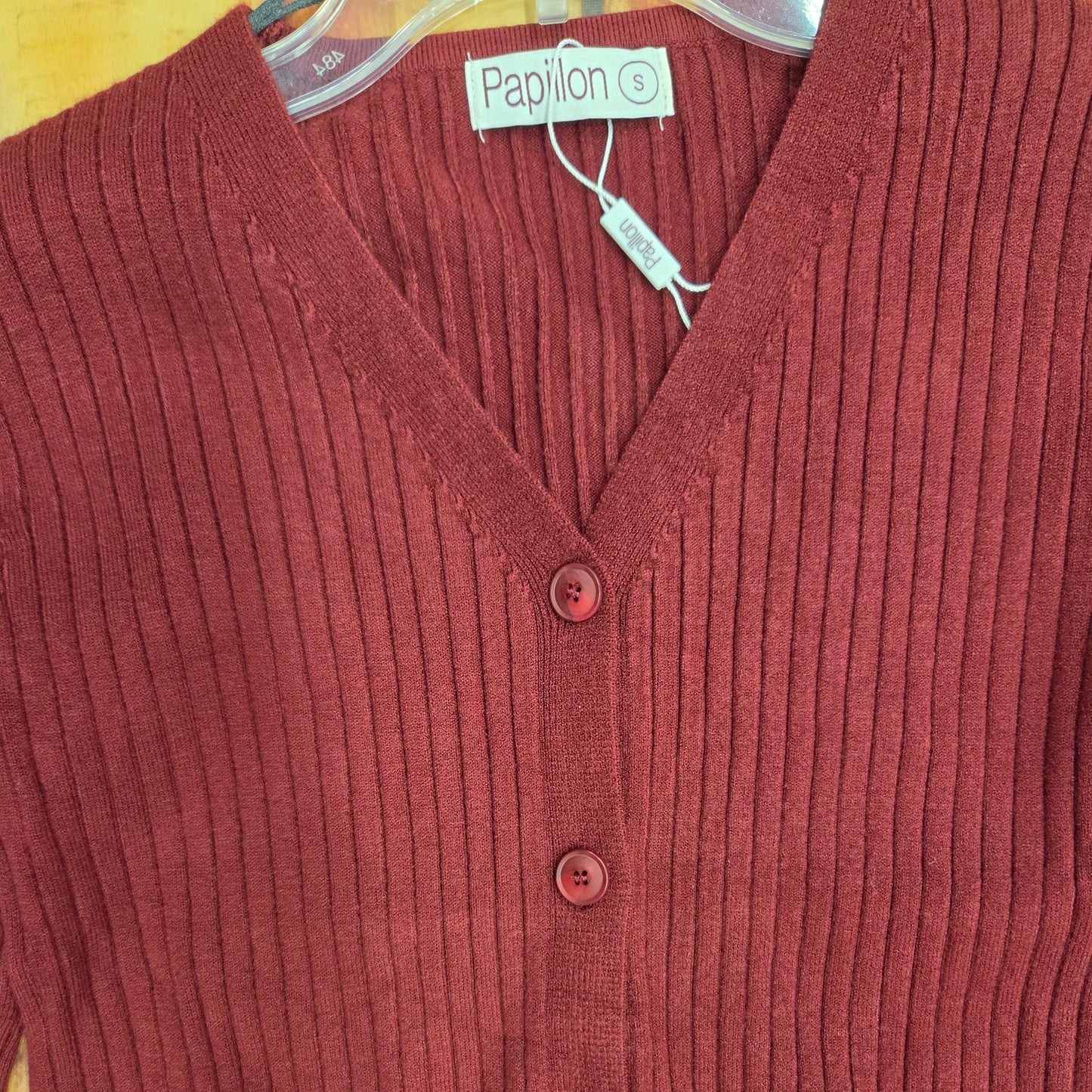 PAPILLON RIBBED CROP CARDIGAN BURGUNDY ST21285