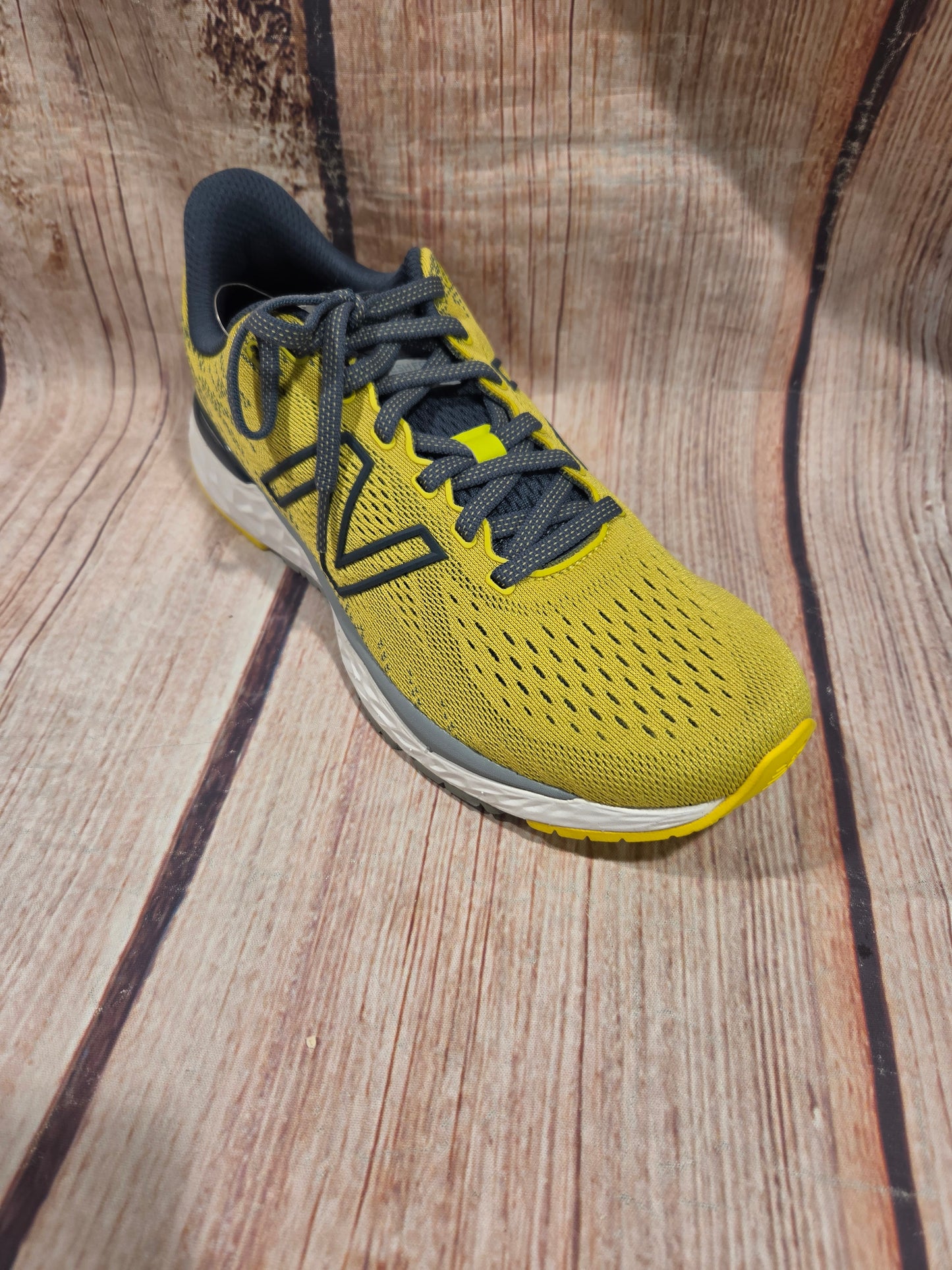 CLEARANCE New Balance M880Y11 Yellow/Grey Men's #26