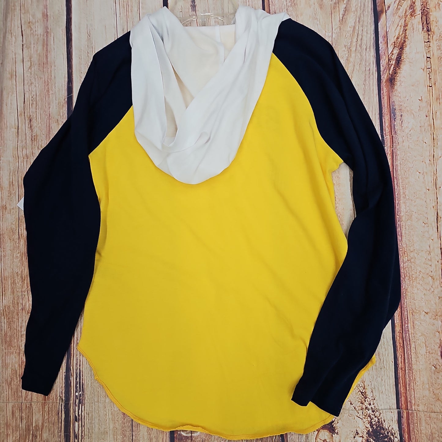 G-III APPAREL GROUP WOMENS MILWKE BREWERS SWEATSHIRT