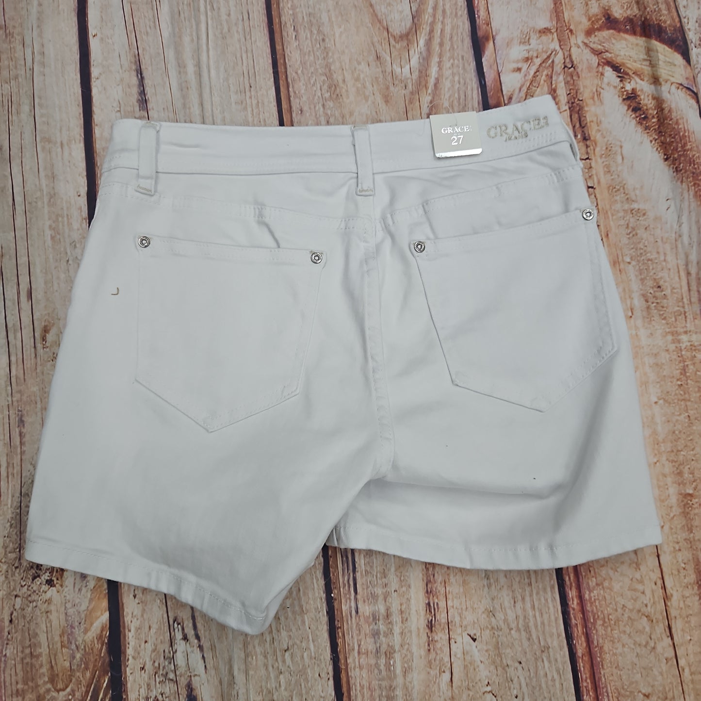 GRACE WHITE SHORTS EASY FIT EH2701