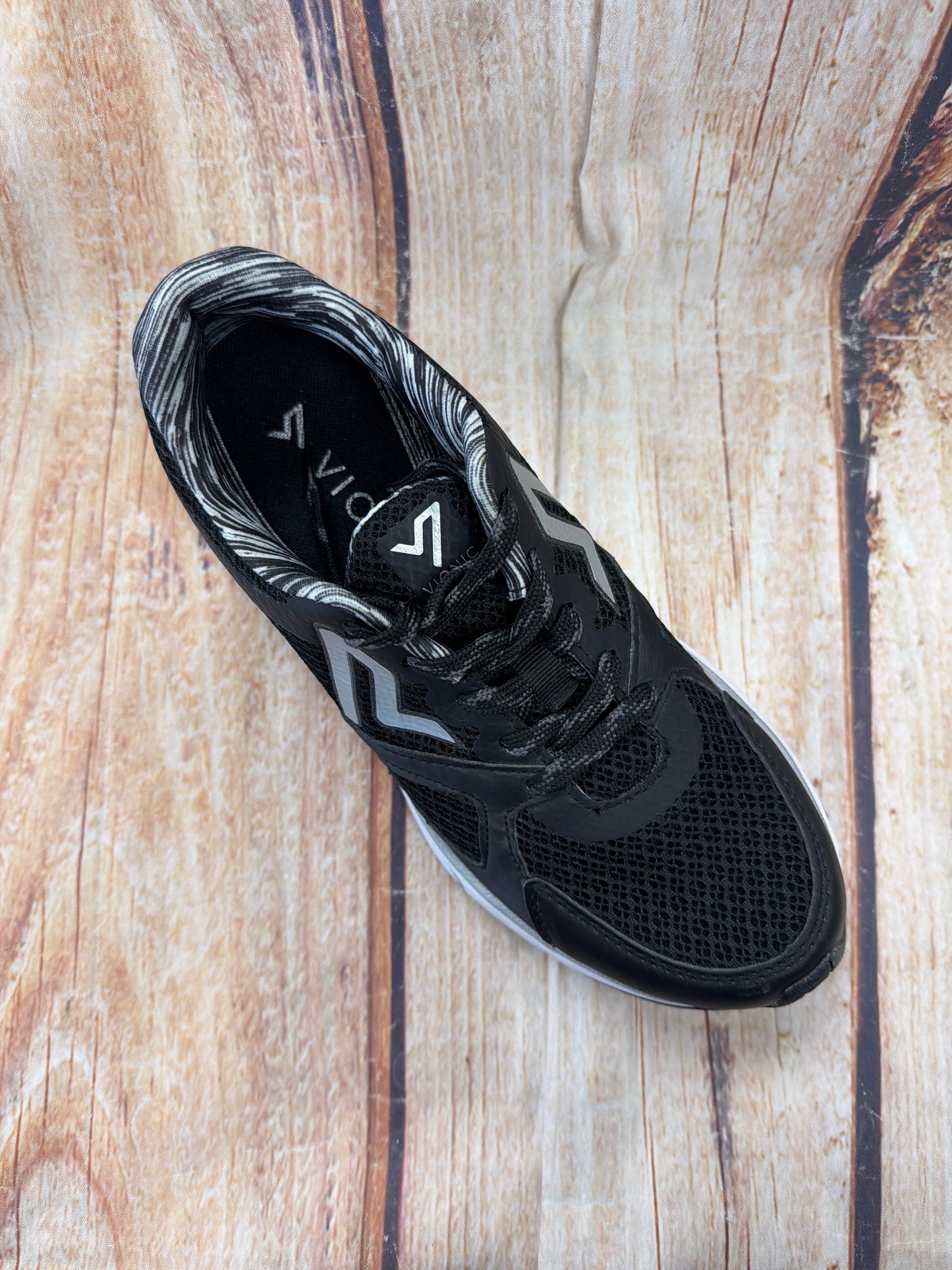 CLEARANCE Vionic Drift 335 Satima Black