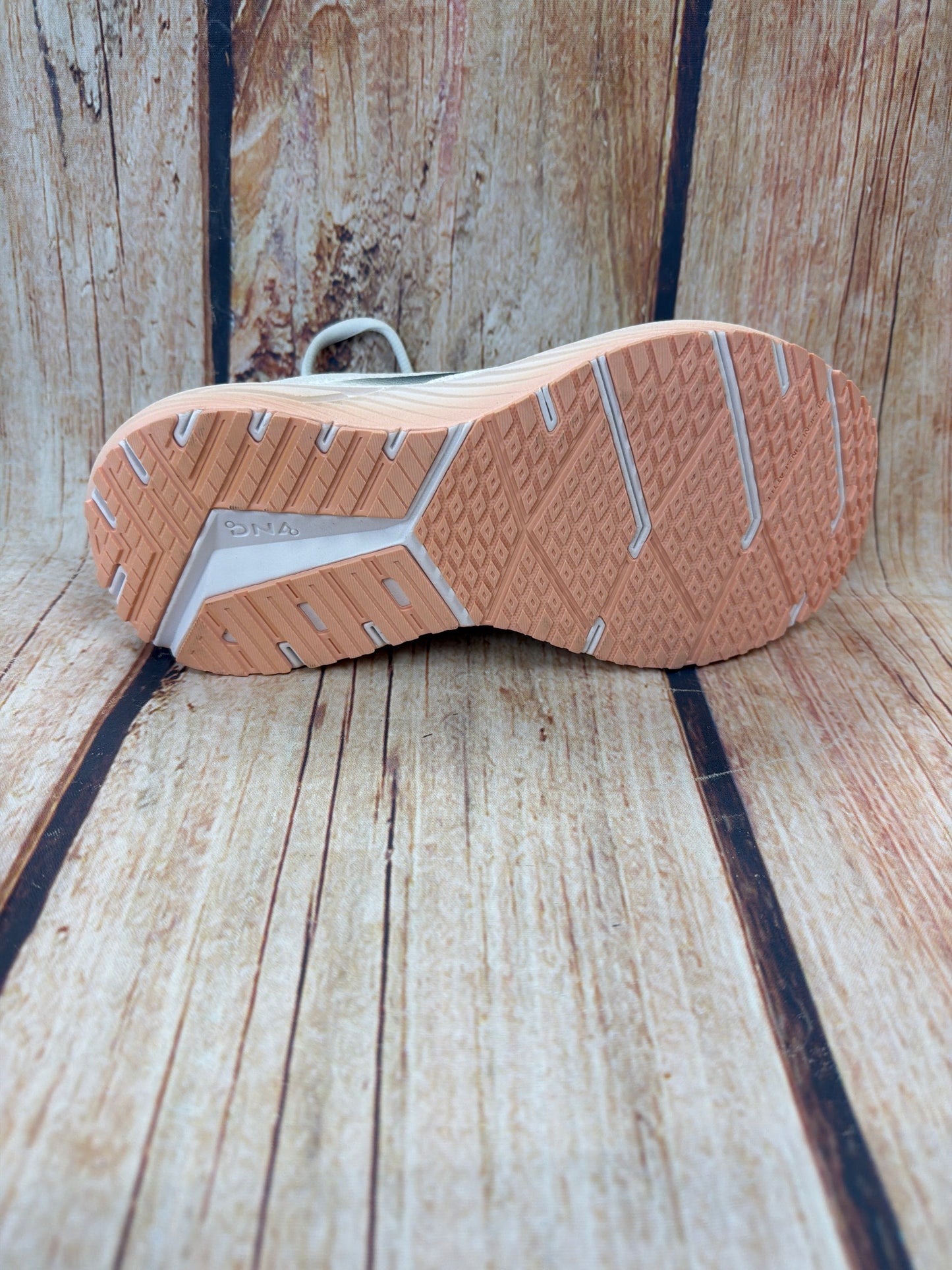 CLEARANCE Brooks 120424-195 Revel 7 Oyster/White/Tropical Peach Womens