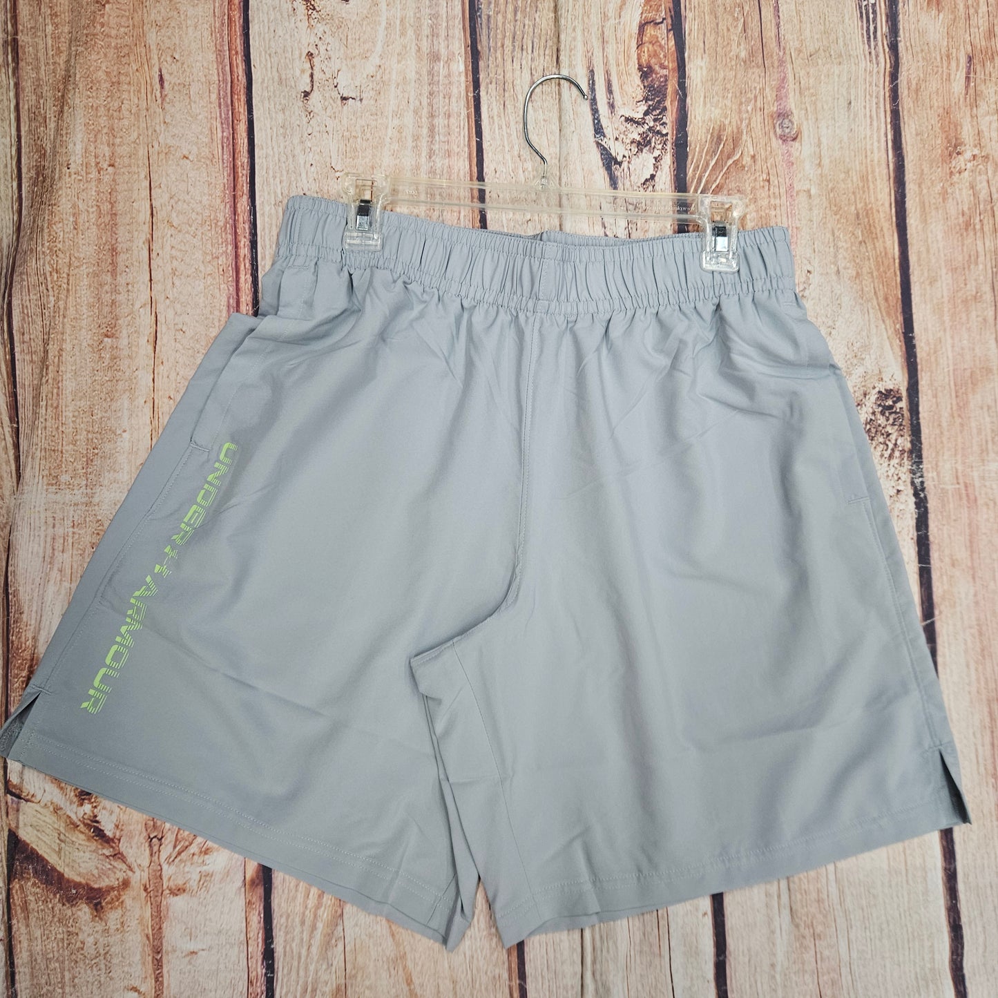 UNDER ARMOUR TECH WOVEN WORKMARK SHORT 1383356