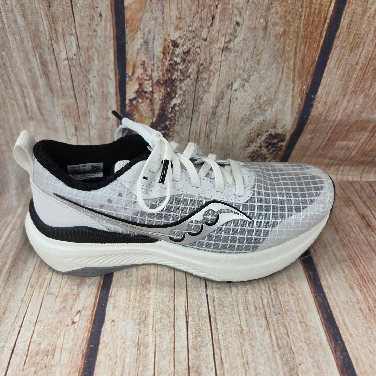 CLEARANCE Saucony S10820-11 Freedom Crossport White/Silver/Black Women