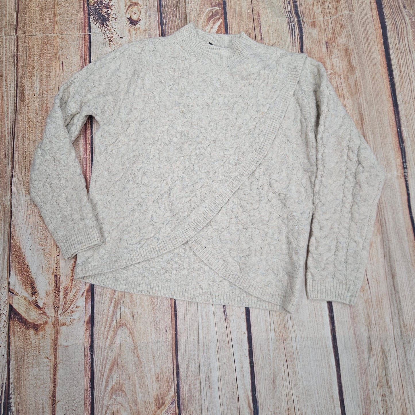 PAPILLON CABLE KNIT CROSSOVER SWEATER ST19244
