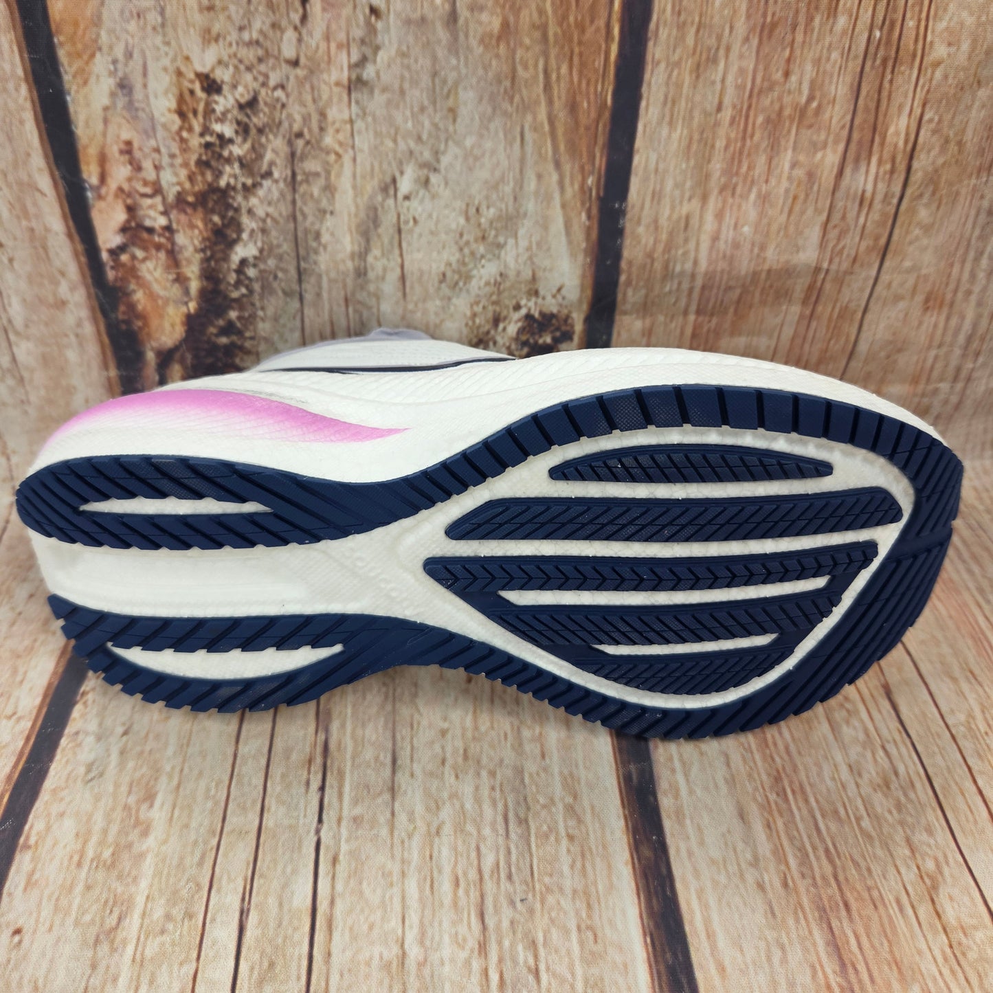 CLEARANCE Saucony S10881-31 Triumph 21 White/Indigo/Lavendar Women's #00