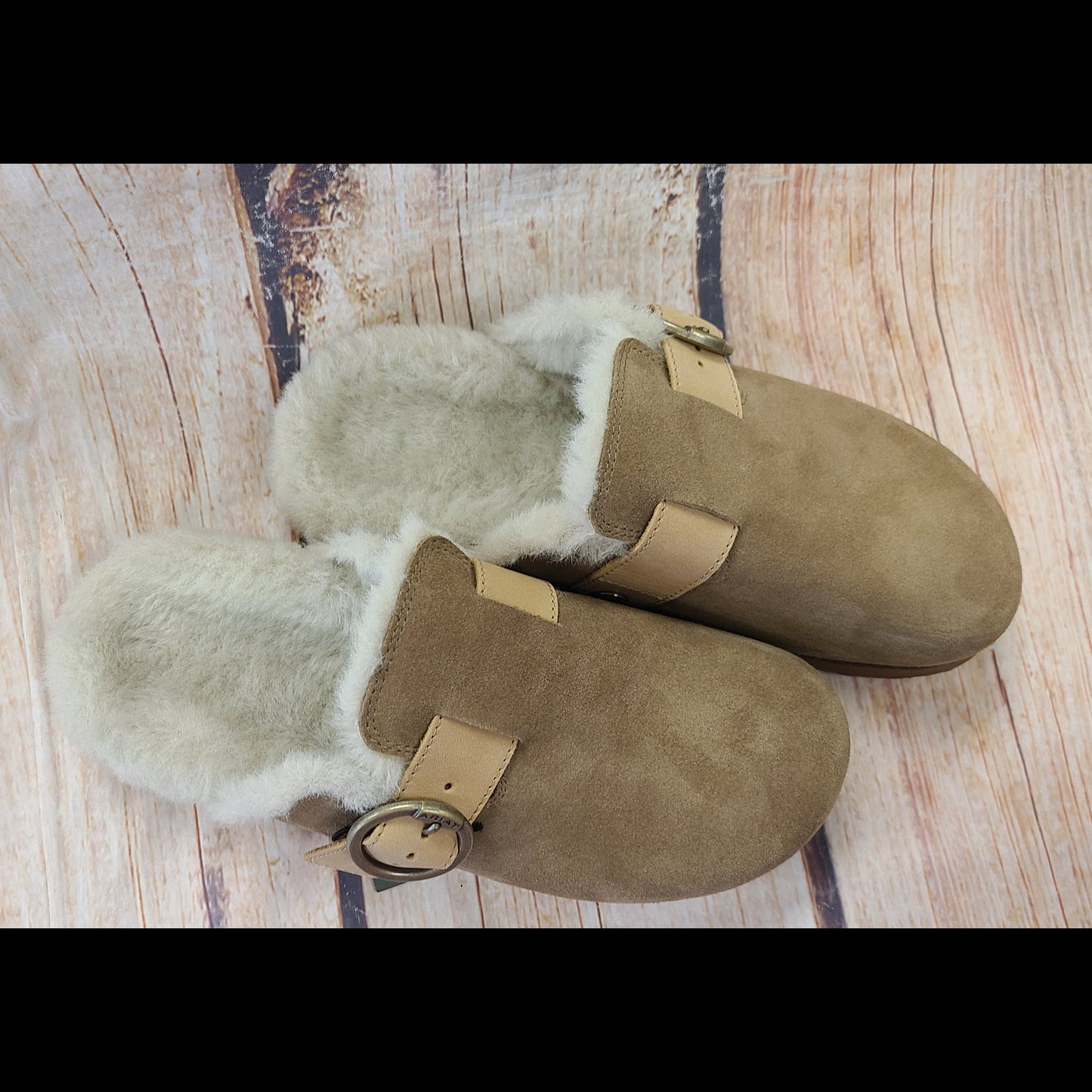 ARIAT WOMENS COUNTRY MULE SHERPA BRN 10063811