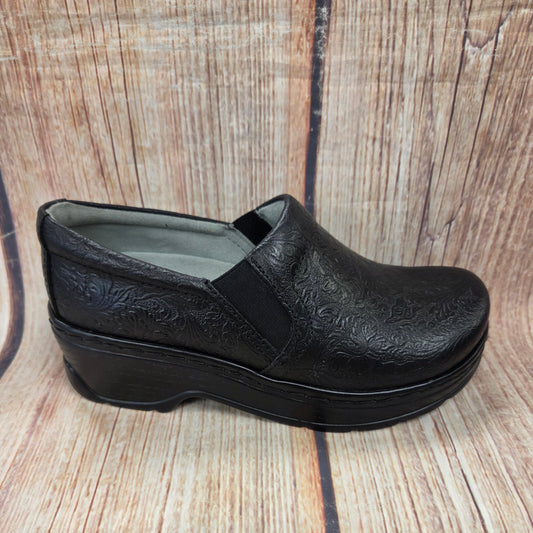 CLEARANCE Klogs 0066 Naples Tooled Black #26