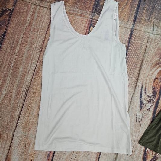 PAPILLON LAYERING V NECK BAMBOO TOP PT1007