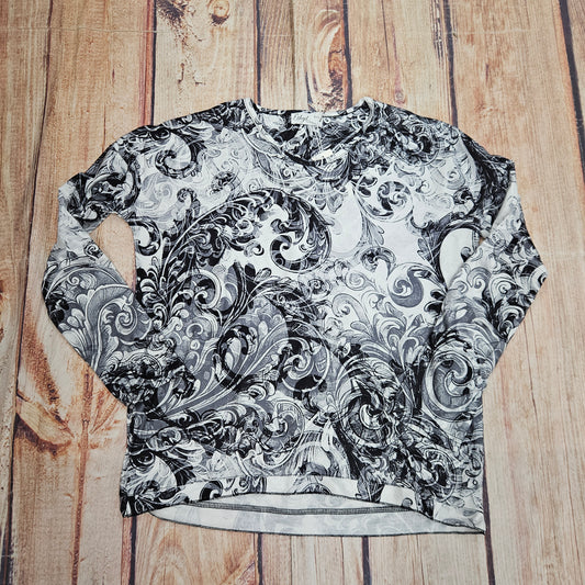 ETHYL BLACK AND WHITE SWIRL TOP