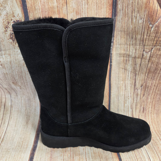 CLEARANCE UGG 1013428 M/BLK Amie Black Boot Women