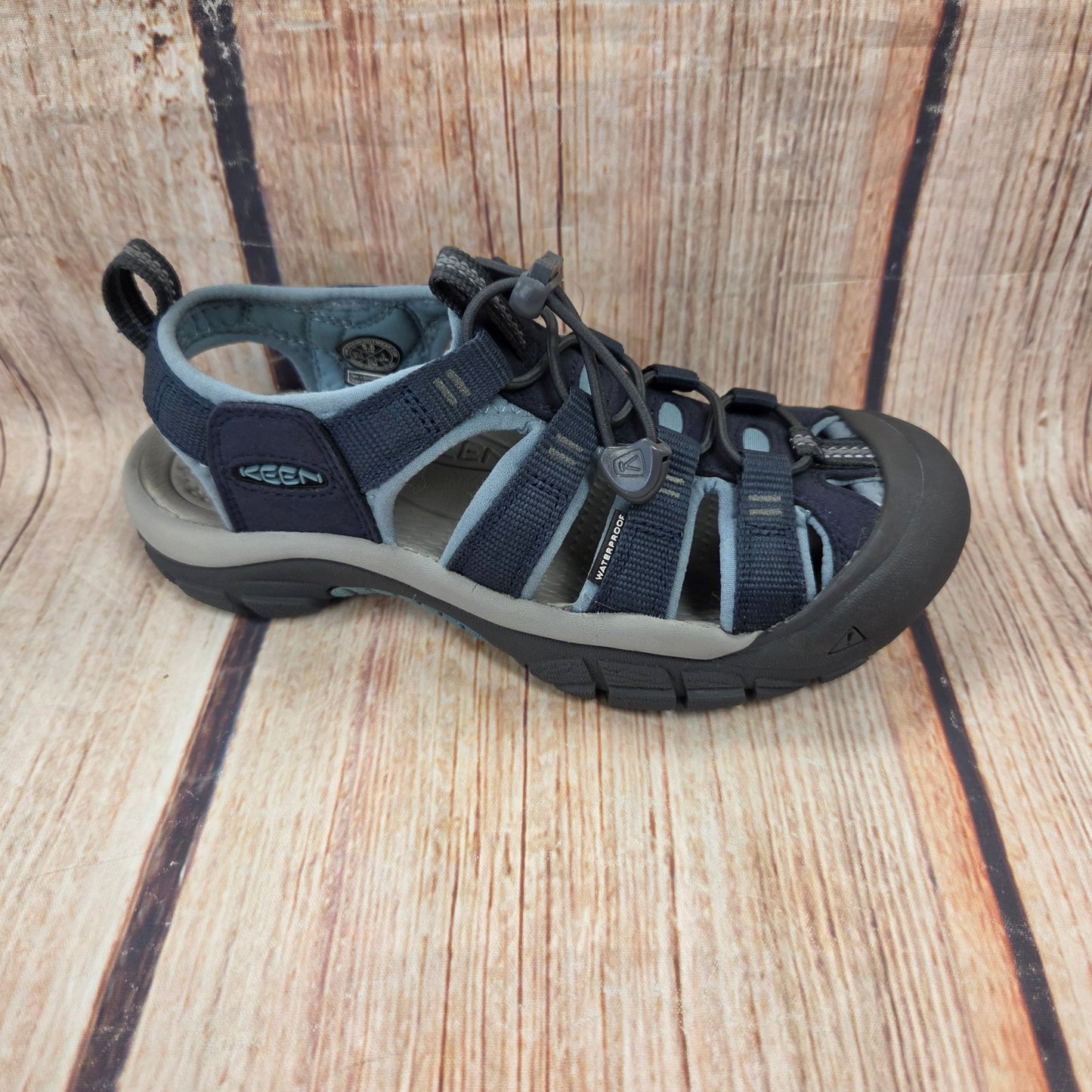 CLEARANCE Keen 1026245 Newport H2 Sandal Navy/Magnet Women's #87