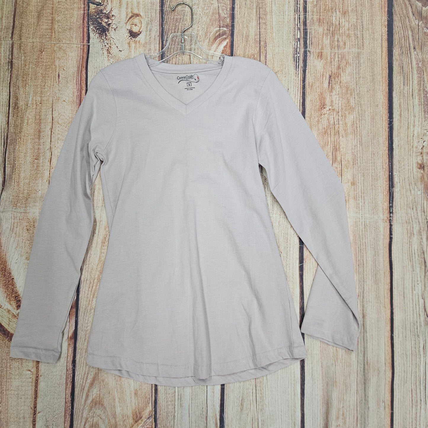 CANYON GUIDE TAYLOR LDS VNECK