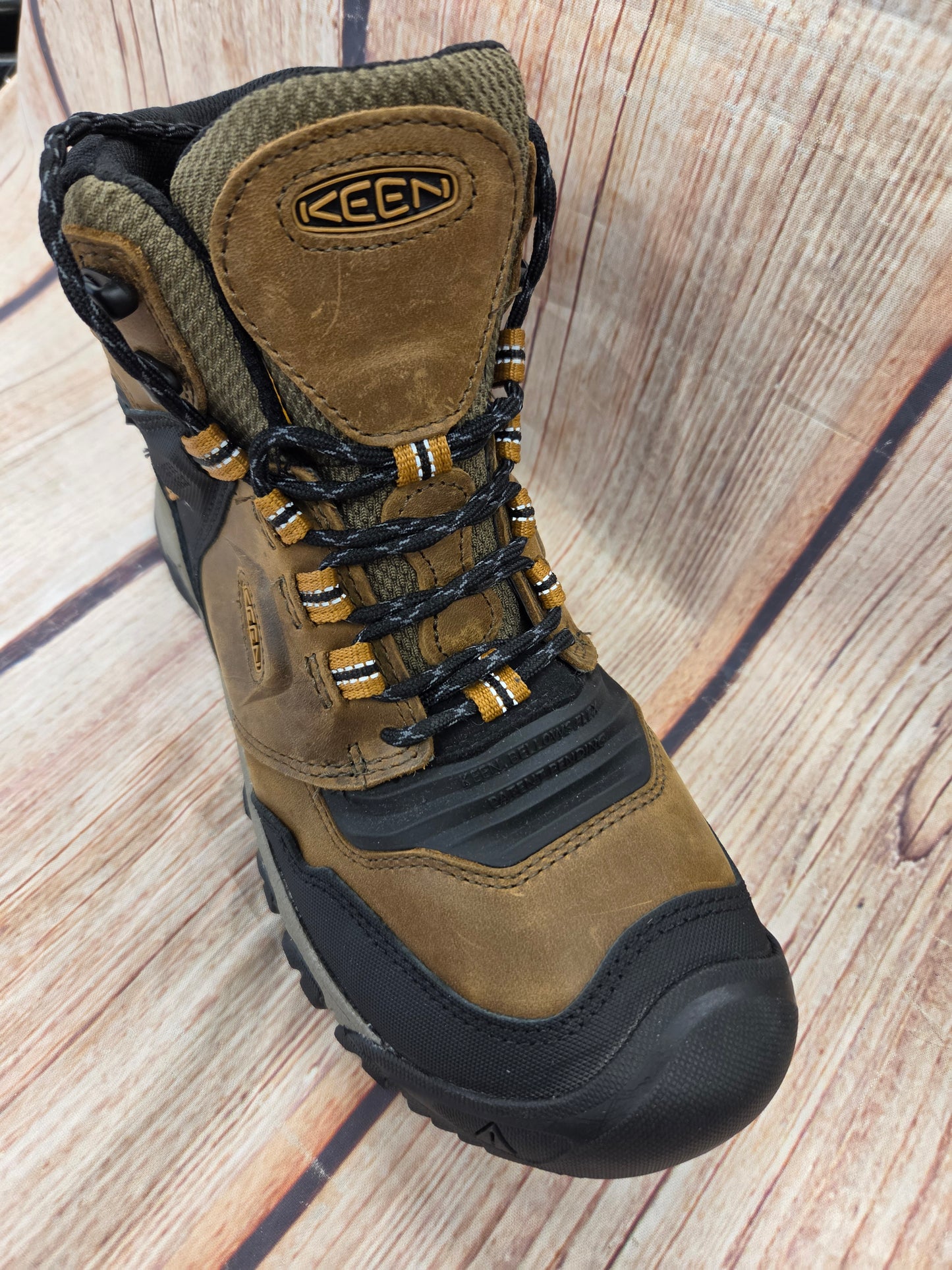 CLEARANCE Keen 1025666 Ridge Flex Mid WP Bison/Golden Brown Men