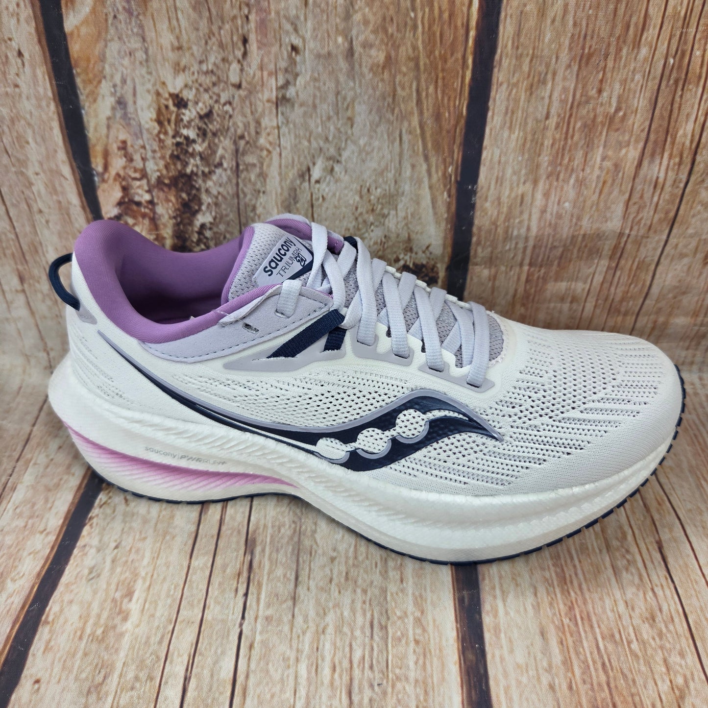 CLEARANCE Saucony S10881-31 Triumph 21 White/Indigo/Lavendar Women's #00