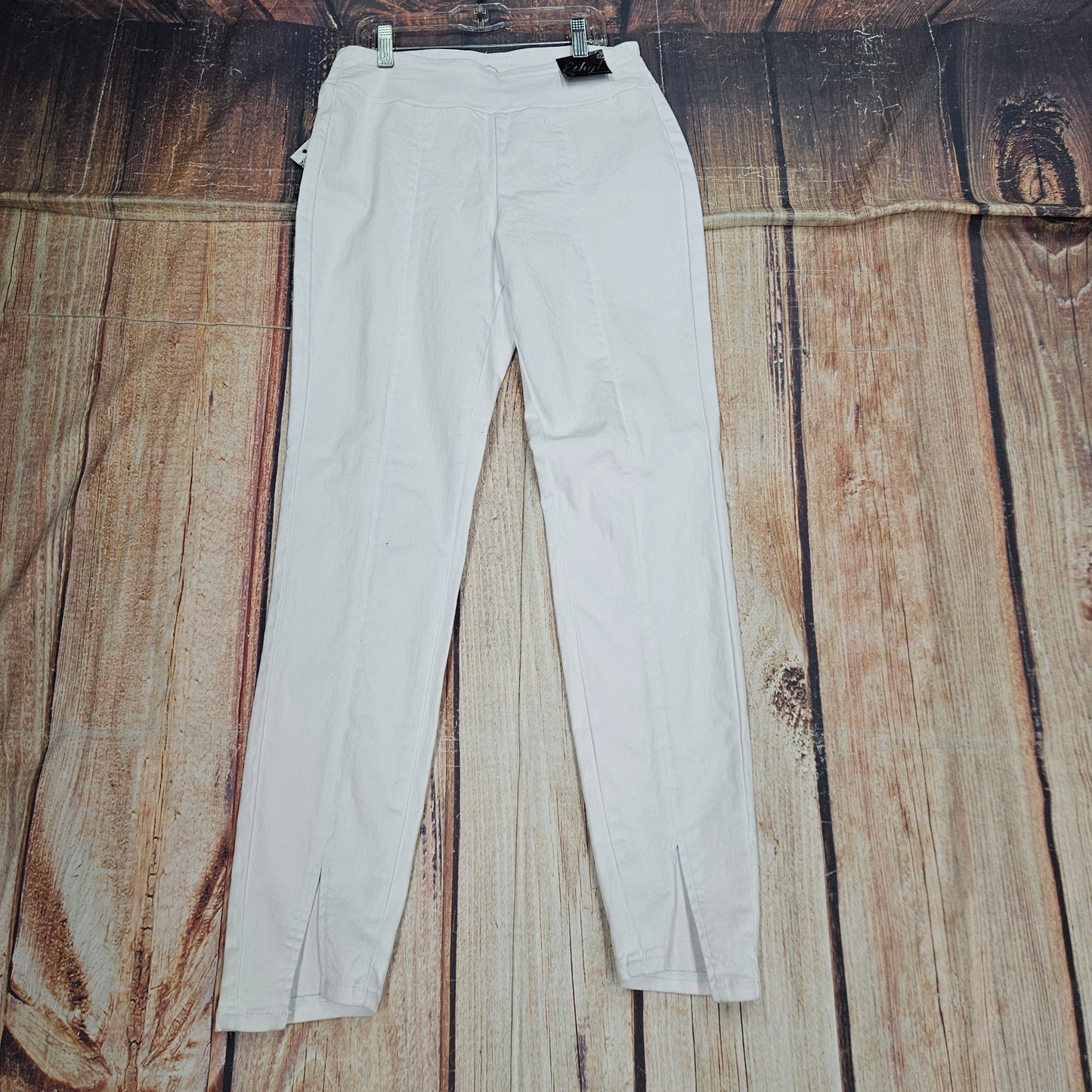 ETHYL ANKLE WHITE W/ HEM CUTOUT P654WHT