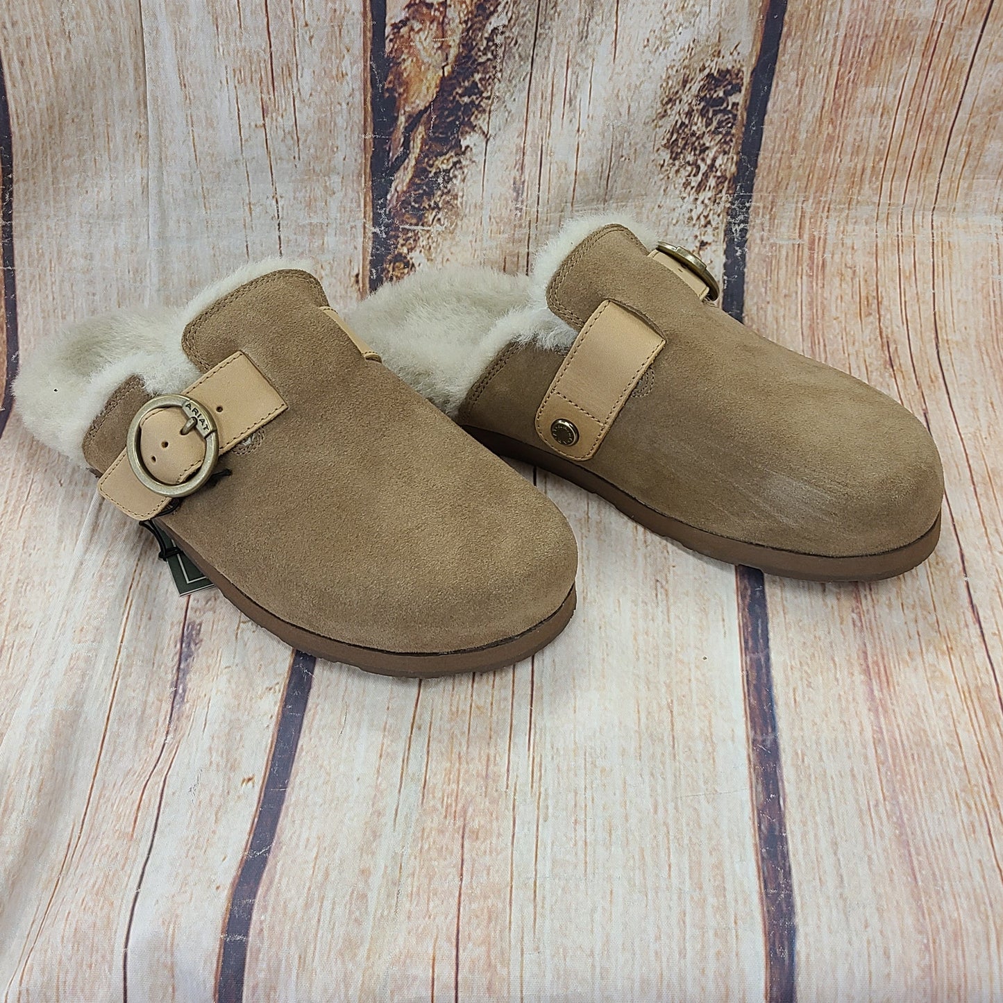 ARIAT WOMENS COUNTRY MULE SHERPA BRN 10063811