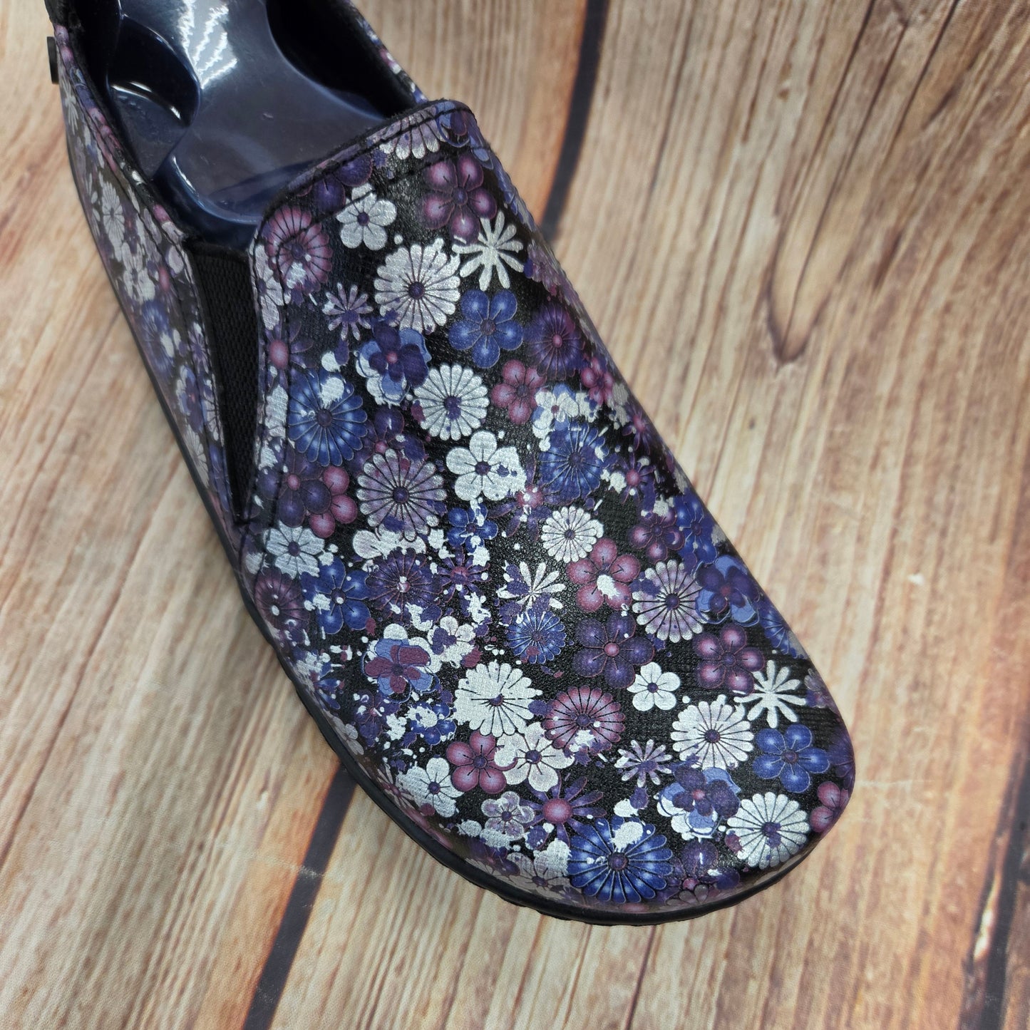 CLEARANCE Klogs 0521 Moxy Purple Flower