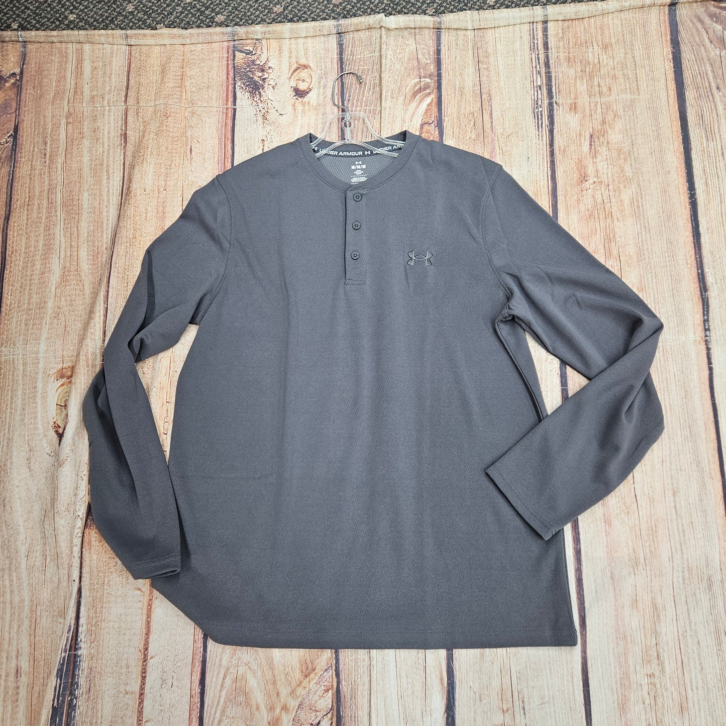 UNDER ARMOUR MEN EXPANSE CGI  HENLEY GREY 6005033