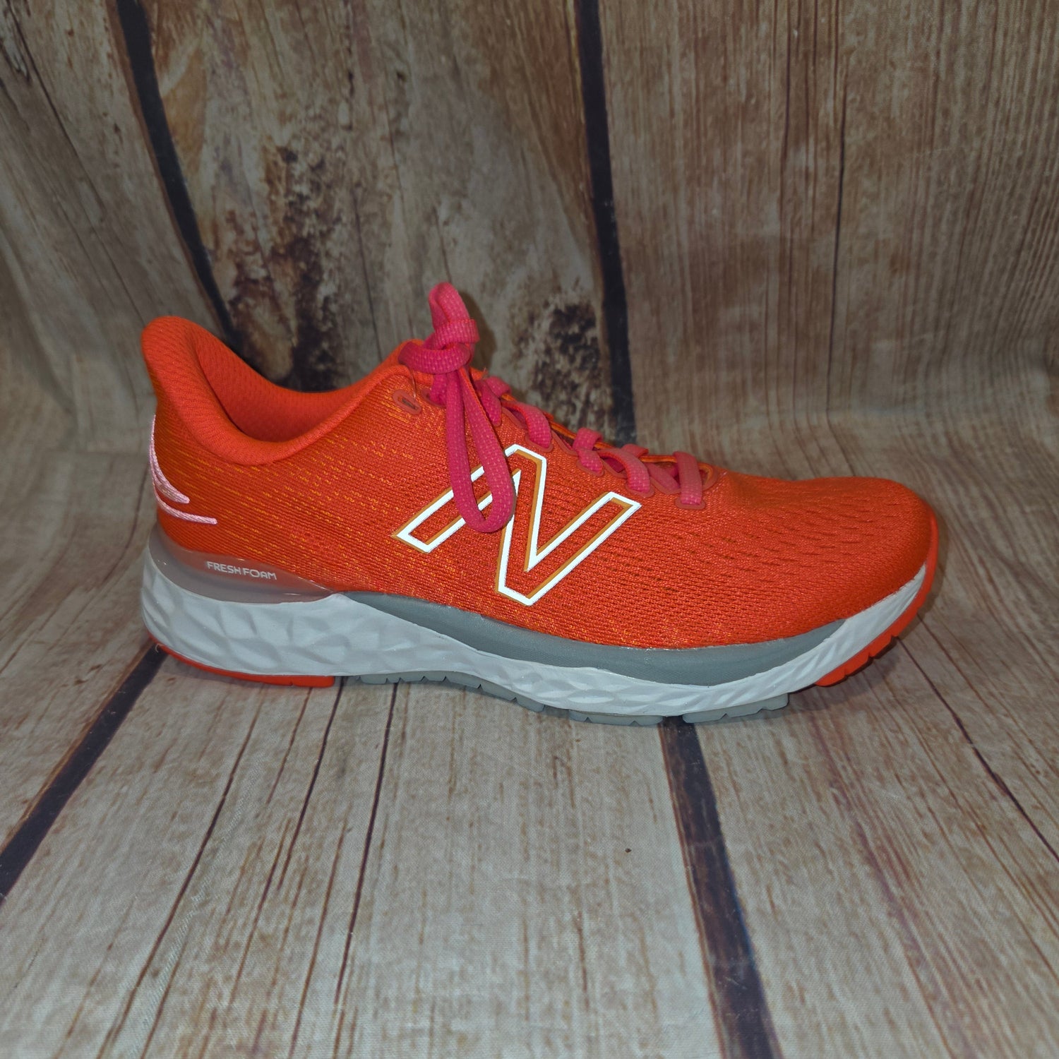 NEW BALANCE SHOES