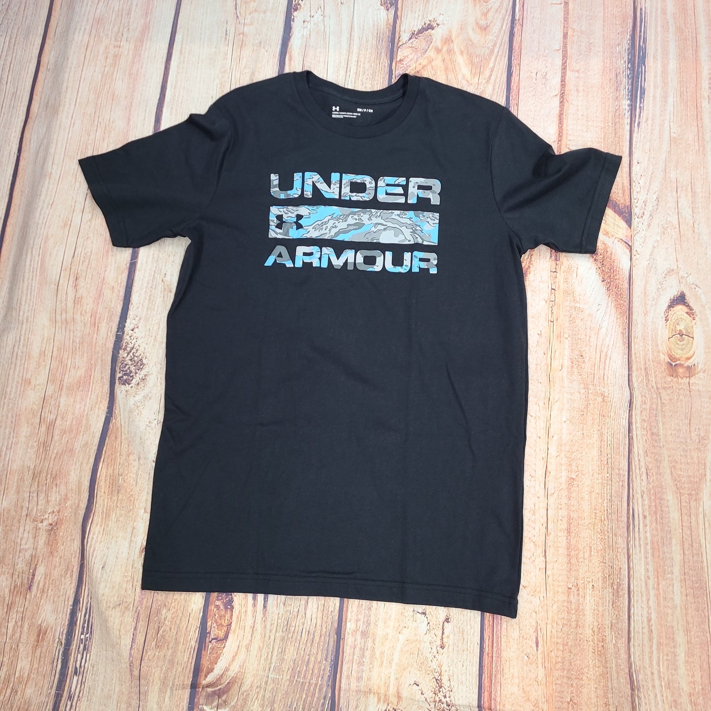 UA STACKED LOGO FILL SS  1361903